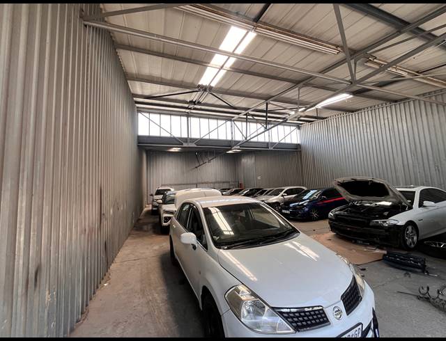 297M² WAREHOUSE TO LET IN ISANDO